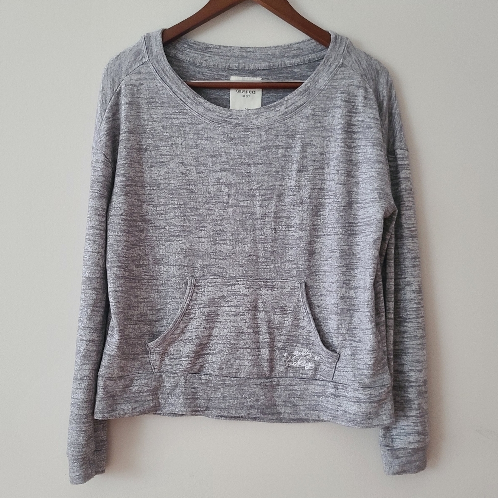 Hollister Gilly hicks sleep sweatshirt